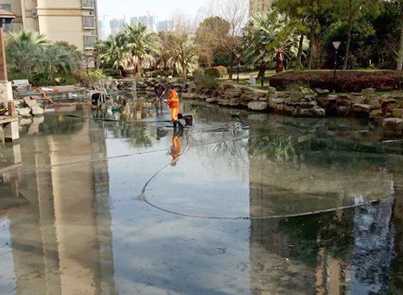 高坪景观池淤泥清理